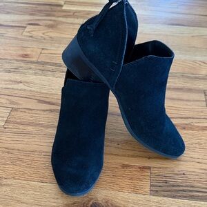 Kenneth Cole side Way Ankle Booties